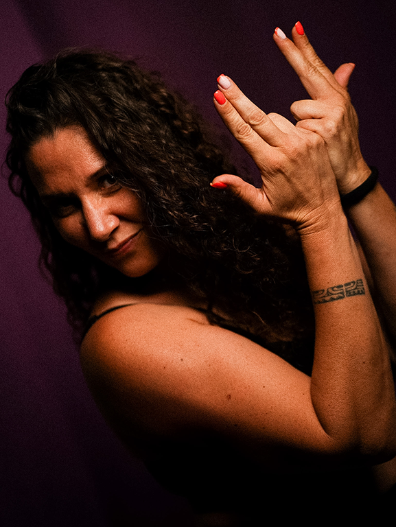 Portrait amusant de la gérante de Démon Spin, écolde de pole dance 91