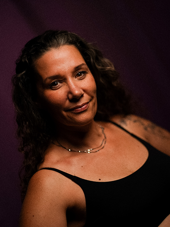 Portrait gérante Démon spin, école de pole dance 91